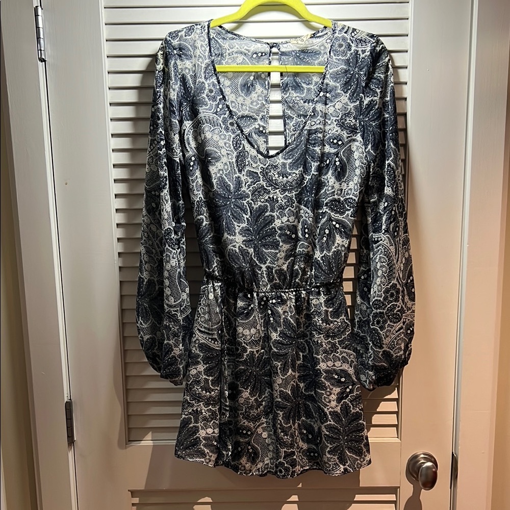 Show Me Your MuMu White and Blue V-Neck Bishop Sleeve Sundress